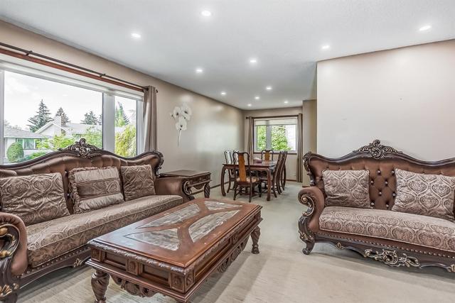 5920 18 Avenue Ne, House detached with 4 bedrooms, 2 bathrooms and 5 parking in Calgary AB | Image 6