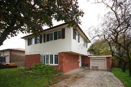 832 Sanok Dr, House detached with 5 bedrooms, 2 bathrooms and 4 parking in Pickering ON | Image 6