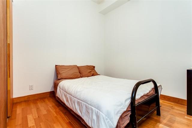 404 - 1 St John's Rd, Condo with 2 bedrooms, 1 bathrooms and null parking in Toronto ON | Image 18