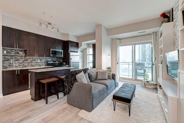 1002 - 155 Legion Rd N, Condo with 1 bedrooms, 1 bathrooms and 1 parking in Toronto ON | Image 2