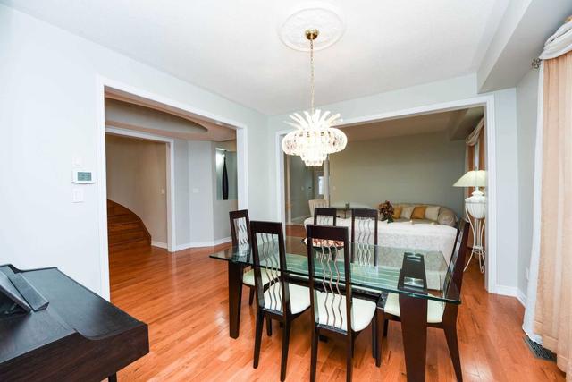 48 Lightheart Dr, House detached with 4 bedrooms, 4 bathrooms and 4 parking in Brampton ON | Image 13
