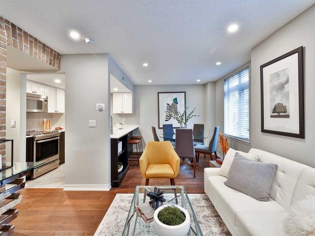 17 - 100 Redpath Ave, Townhouse with 2 bedrooms, 2 bathrooms and 1 parking in Toronto ON | Image 5