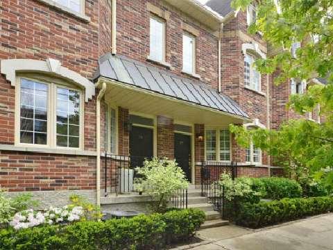 th - 27 Earl St, Townhouse with 3 bedrooms, 3 bathrooms and 1 parking in Toronto ON | Image 1