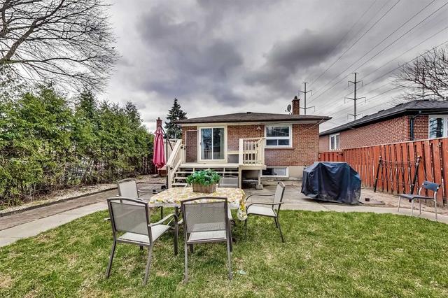 746 Brimorton Dr, House detached with 3 bedrooms, 2 bathrooms and 4 parking in Toronto ON | Image 33