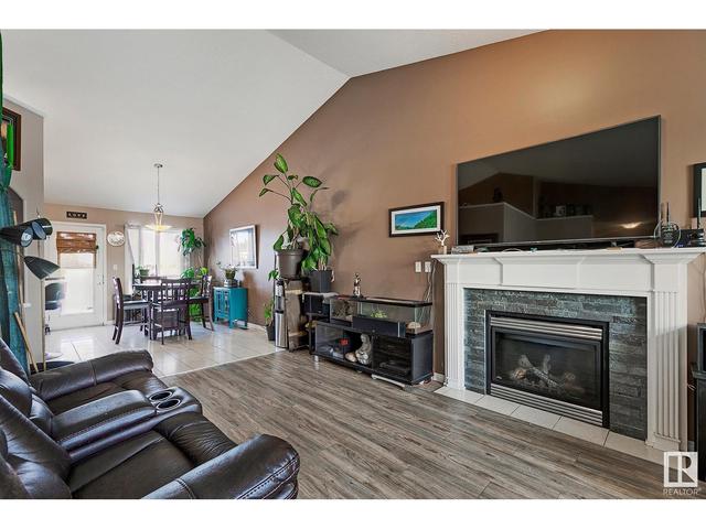 5502 53 St, House detached with 3 bedrooms, 2 bathrooms and null parking in Mundare AB | Image 5