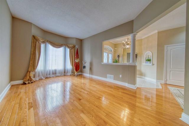 25 Hugo Rd, House detached with 3 bedrooms, 3 bathrooms and 4 parking in Brampton ON | Image 37