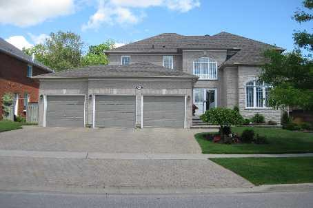 2305 Abbott Cres, House detached with 4 bedrooms, 4 bathrooms and 4 parking in Pickering ON | Image 1