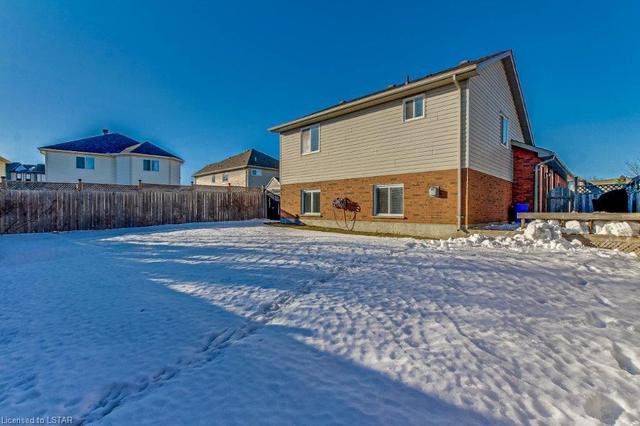 1405 Reardon Boulevard, House detached with 3 bedrooms, 2 bathrooms and 4 parking in London ON | Image 38