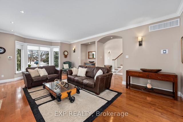 10 Glenn Gould Cres, House detached with 3 bedrooms, 3 bathrooms and 6 parking in Uxbridge ON | Image 37