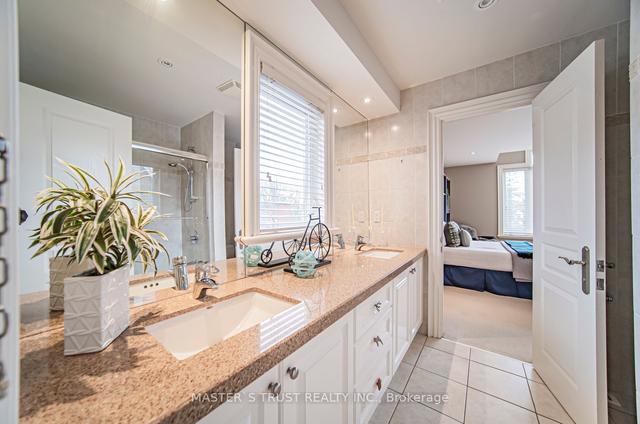 322b Empress Ave, House detached with 4 bedrooms, 5 bathrooms and 6 parking in Toronto ON | Image 18