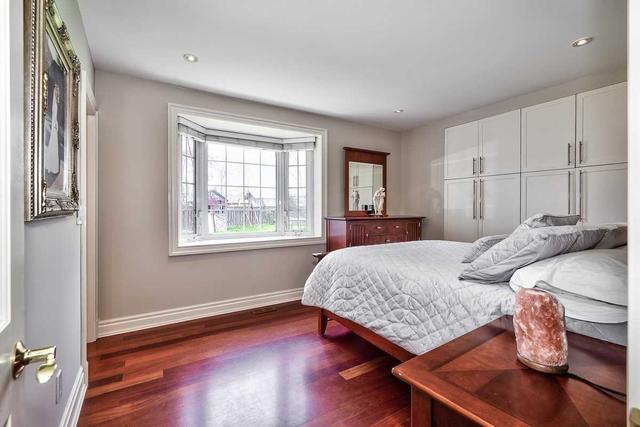 211 Radley Rd, House detached with 4 bedrooms, 3 bathrooms and 9 parking in Mississauga ON | Image 21