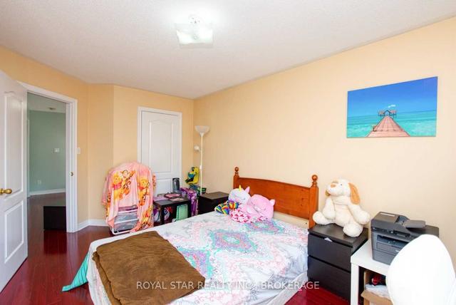 upper - 18 Saint Eugene St, House semidetached with 3 bedrooms, 3 bathrooms and 2 parking in Brampton ON | Image 25