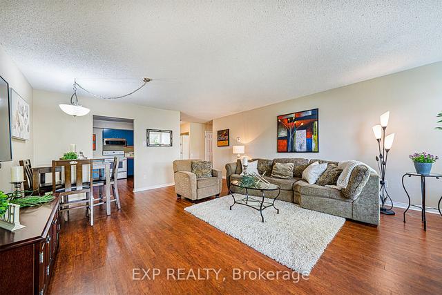 111 - 111 Grew Blvd, Condo with 2 bedrooms, 2 bathrooms and 1 parking in Georgina ON | Image 2