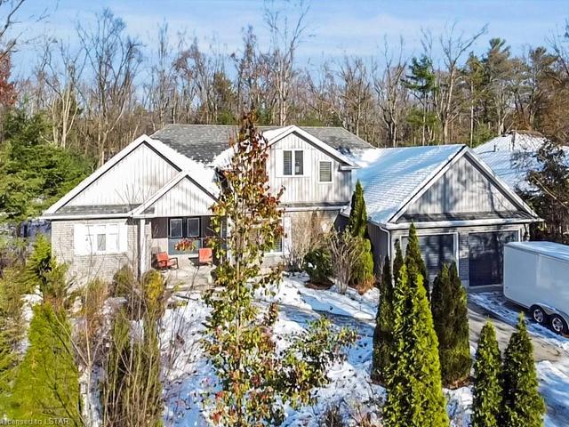 10174 Red Pine Road, House detached with 6 bedrooms, 4 bathrooms and null parking in Lambton Shores ON | Image 13