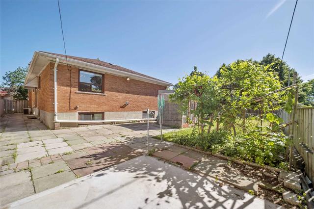 149 Combe Ave, House detached with 3 bedrooms, 2 bathrooms and 5 parking in Toronto ON | Image 29