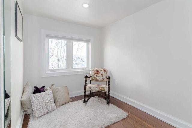 20 Muriel Ave, House semidetached with 4 bedrooms, 2 bathrooms and 0 parking in Toronto ON | Image 27