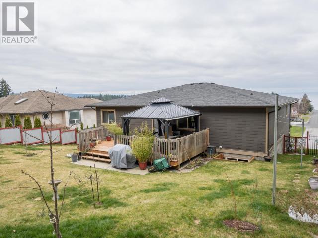 3806 Trail Place, House detached with 3 bedrooms, 3 bathrooms and null parking in Powell River BC | Image 13