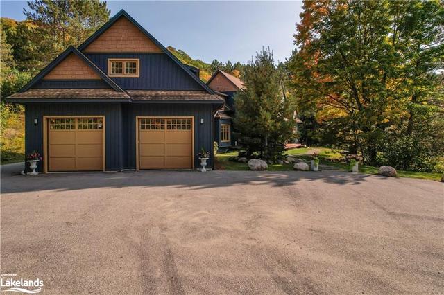 1074 Tally Ho Winter Park Road, House detached with 5 bedrooms, 5 bathrooms and 11 parking in Lake of Bays ON | Image 42