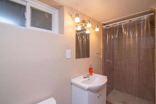 790 Tenth St, House detached with 2 bedrooms, 2 bathrooms and 3 parking in Hamilton ON | Image 27