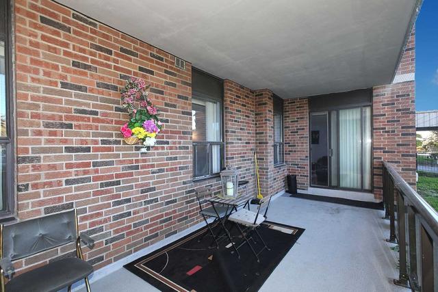 102 - 45 Sunrise Ave, Condo with 3 bedrooms, 2 bathrooms and 1 parking in Toronto ON | Image 12
