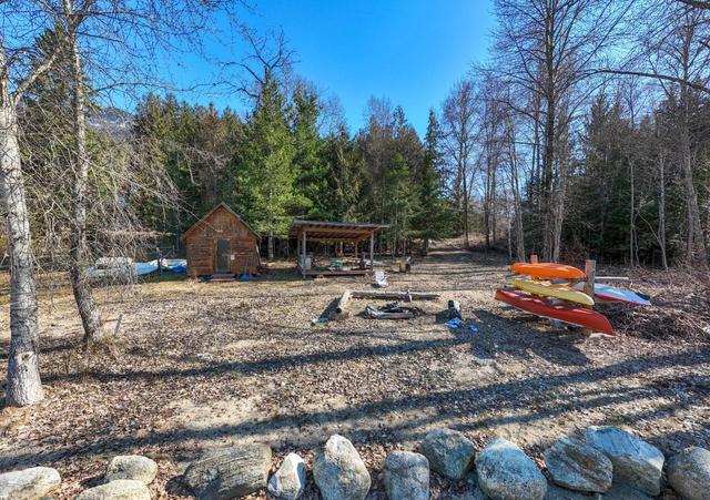 1766 Riondel Road N, House detached with 3 bedrooms, 2 bathrooms and null parking in Central Kootenay A BC | Image 5