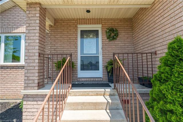 2828 Robillard Crescent, House detached with 2 bedrooms, 2 bathrooms and null parking in Windsor ON | Image 23
