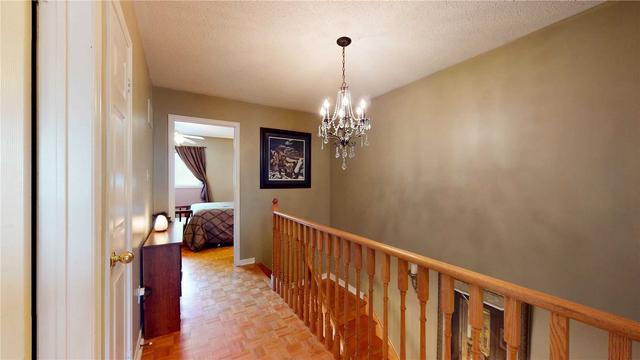 54 Tumbleweed Crt, House attached with 3 bedrooms, 3 bathrooms and 5 parking in Vaughan ON | Image 9