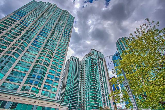 2108 - 10 Yonge St, Condo with 1 bedrooms, 1 bathrooms and 1 parking in Toronto ON | Image 33