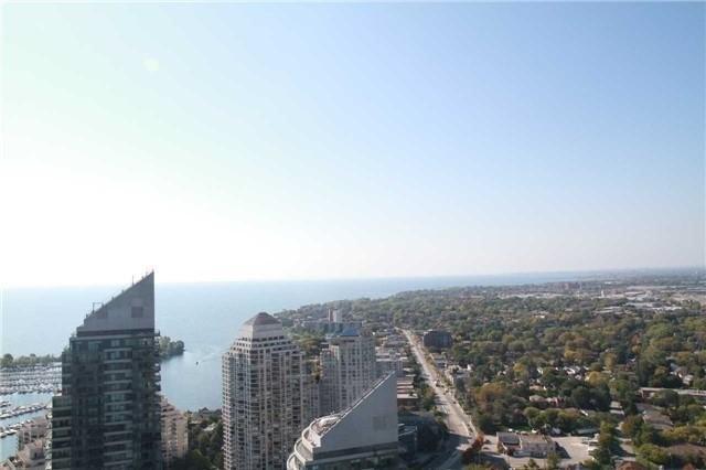 Uph02 - 2220 Lake Shore Blvd W, Condo with 2 bedrooms, 3 bathrooms and 1 parking in Toronto ON | Image 3