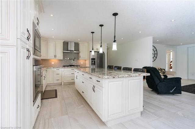 3074 Westminster Drive, House detached with 4 bedrooms, 2 bathrooms and 10 parking in London ON | Image 19