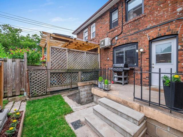 105 Winnett Ave, House semidetached with 3 bedrooms, 2 bathrooms and 1 parking in Toronto ON | Image 11