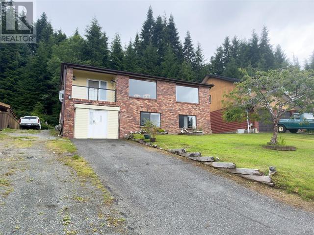 9265 Elk Dr, House detached with 4 bedrooms, 3 bathrooms and 6 parking in Port Hardy BC | Image 37