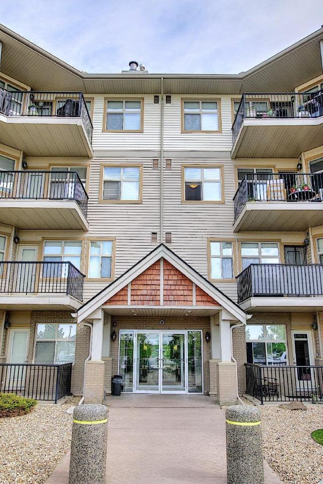 101 - 100 Lakeway Boulevard, Condo with 2 bedrooms, 2 bathrooms and 1 parking in Red Deer County AB | Image 11