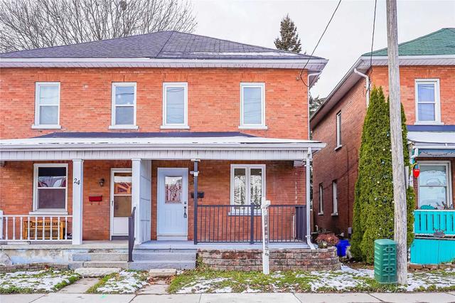 22 Liberty St S, House semidetached with 3 bedrooms, 1 bathrooms and 0 parking in Clarington ON | Image 1