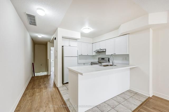 17 - 45 Cedarcroft Blvd, Townhouse with 3 bedrooms, 2 bathrooms and 1 parking in Toronto ON | Image 24