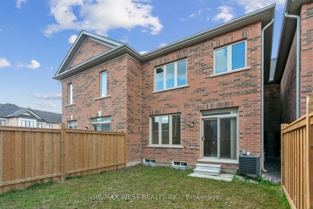 75 Adventura Rd, House attached with 3 bedrooms, 3 bathrooms and 2 parking in Brampton ON | Image 26