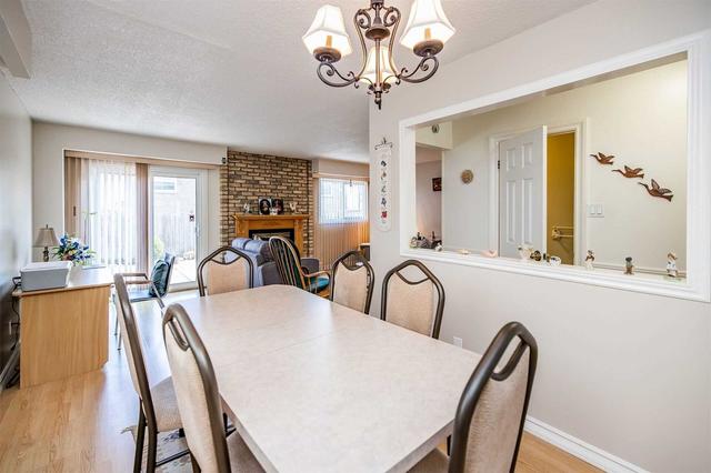 40 Lansing Sq, House detached with 3 bedrooms, 3 bathrooms and 4 parking in Brampton ON | Image 5