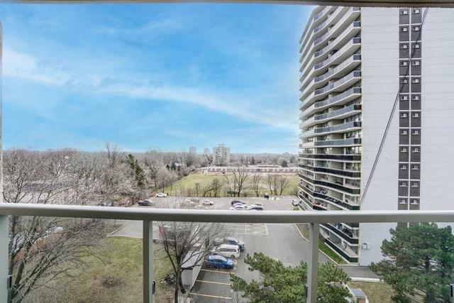 707 - 20 Speers Rd, Condo with 2 bedrooms, 2 bathrooms and 1 parking in Oakville ON | Image 21