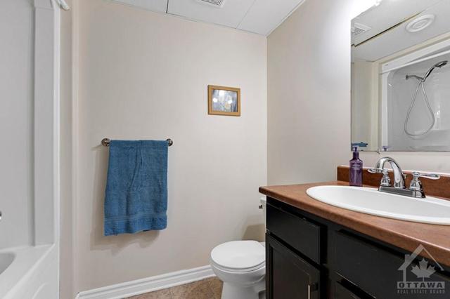 Lower level 3-pc bathroom | Image 24