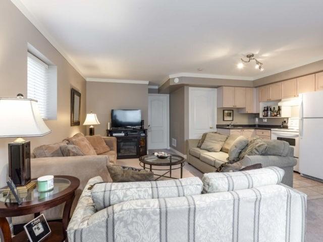 42 Royal Valley Dr, House detached with 2 bedrooms, 3 bathrooms and 2 parking in Caledon ON | Image 12