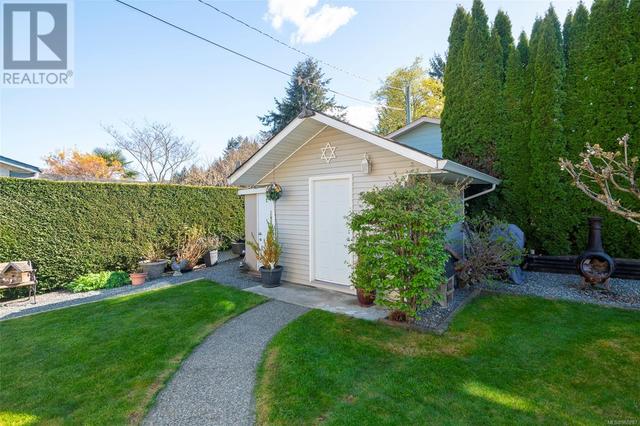 306 - 4th Ave Exten, House detached with 4 bedrooms, 3 bathrooms and 3 parking in Ladysmith BC | Image 39