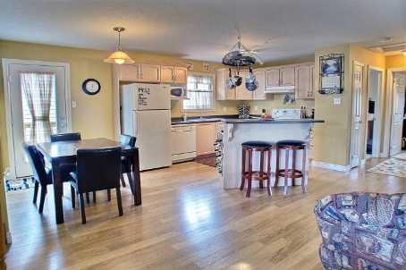 949 Marigold St, House detached with 4 bedrooms, 2 bathrooms and 2 parking in London ON | Image 5