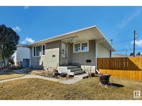 6324 132 Av Nw, House detached with 3 bedrooms, 1 bathrooms and null parking in Edmonton AB | Card Image