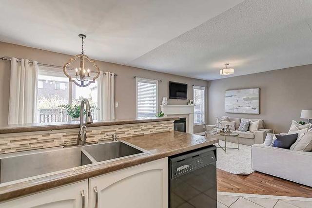 542 Delphine Dr, House semidetached with 3 bedrooms, 3 bathrooms and 2 parking in Burlington ON | Image 39