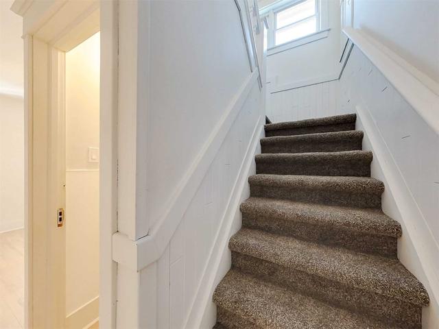 199 Pine St, House detached with 3 bedrooms, 2 bathrooms and 2 parking in Kingston ON | Image 5