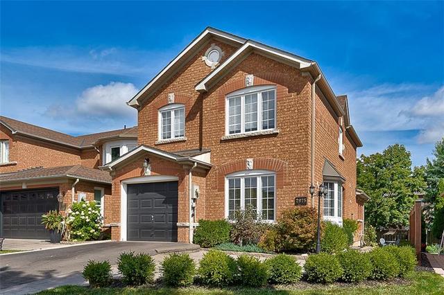 2975 Glover Lane, House attached with 4 bedrooms, 3 bathrooms and 4 parking in Burlington ON | Image 1