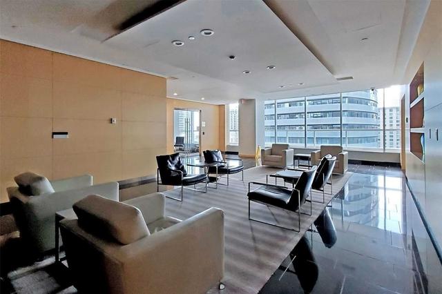 2005 - 55 Bremner Blvd, Condo with 1 bedrooms, 1 bathrooms and 0 parking in Toronto ON | Image 5