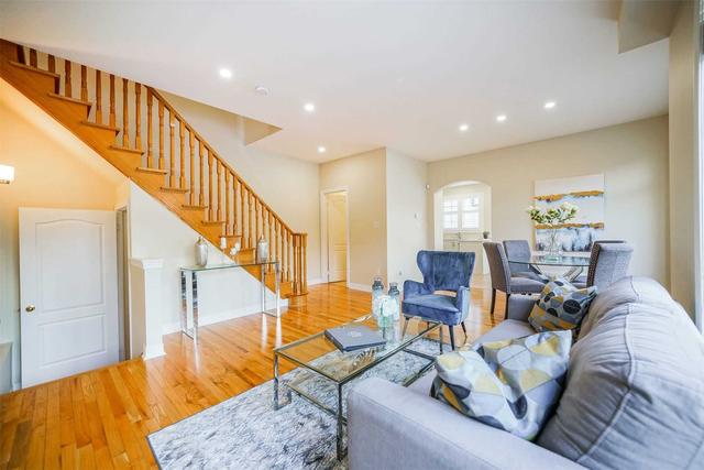 2 Westolivia Tr, House semidetached with 4 bedrooms, 4 bathrooms and 3 parking in Vaughan ON | Image 23