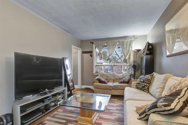 111 Dorset Rd, House detached with 2 bedrooms, 1 bathrooms and 3 parking in Toronto ON | Image 34