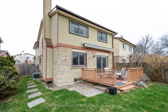 4 Lionhead Tr, House detached with 4 bedrooms, 3 bathrooms and 3 parking in Toronto ON | Image 20